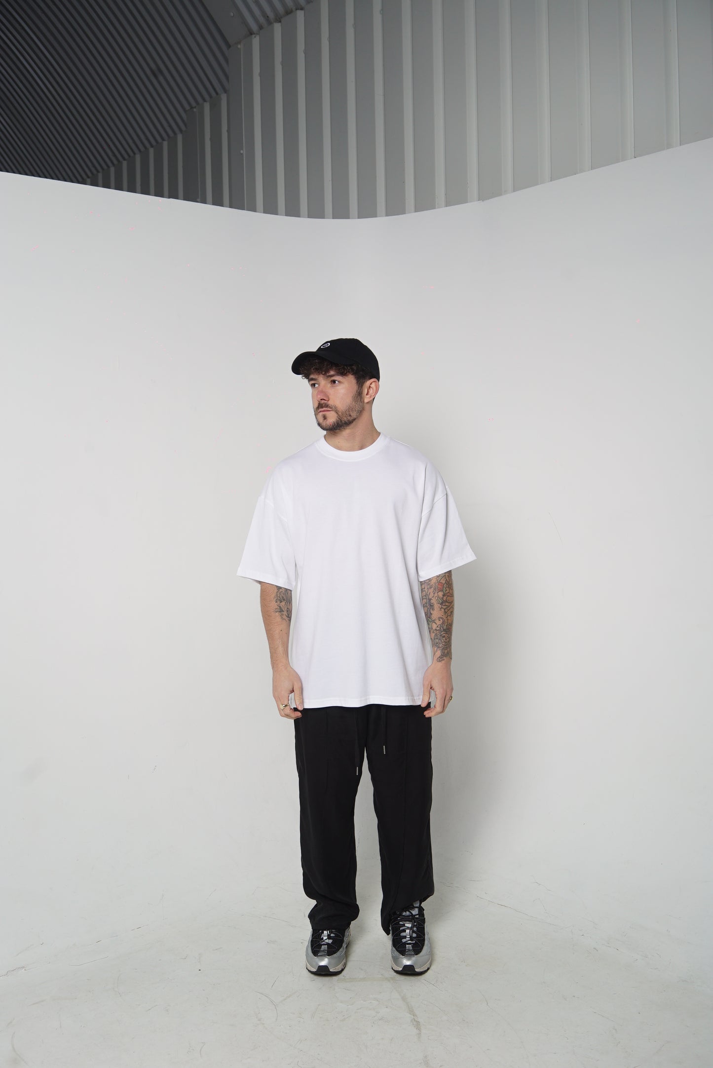 SOUL WINDOW WHITE TEE