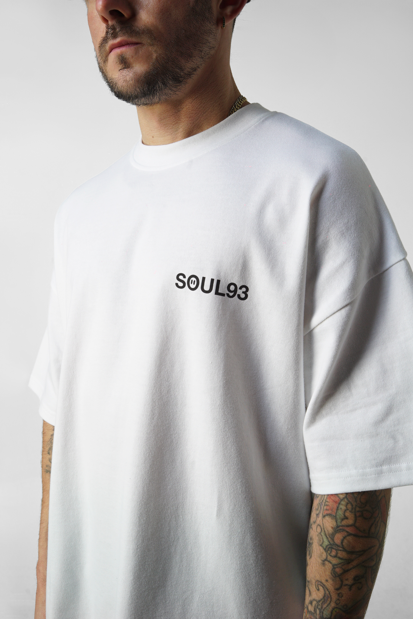 LOGO TEE WHITE